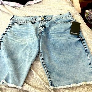 Men’s true religion Jean shorts. Size w34